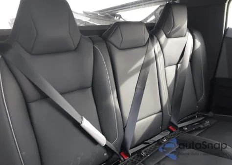 2024 Tesla Cybertruck All-Wheel Drive z USA, uszkodzony, nr VIN 7G2CEHED6RA053058